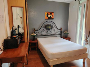 Studio N2 Appartement Hôtel Combes